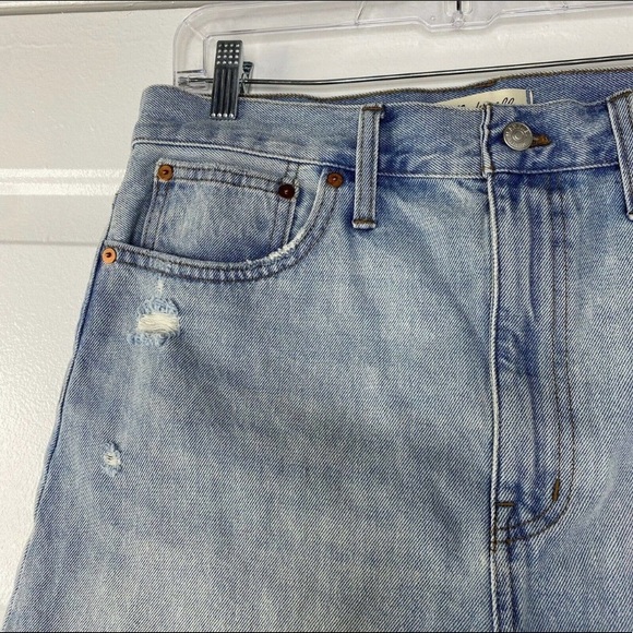 NWT Madewell The Momjean Short in Byers Wash: Ripped Edition MC652 Size 30 - Picture 6 of 6